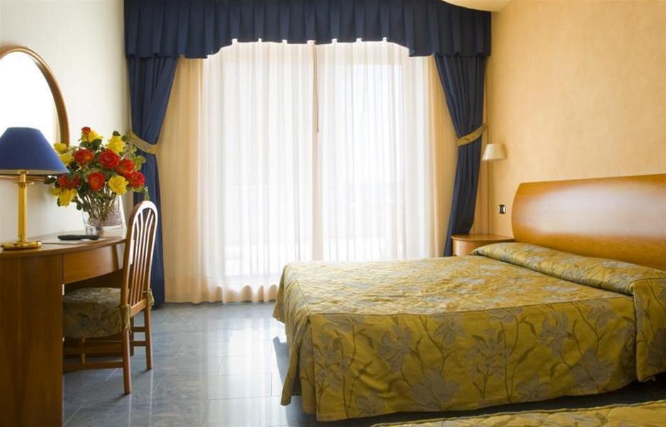 Hotel Parigi Bibione Dış mekan fotoğraf